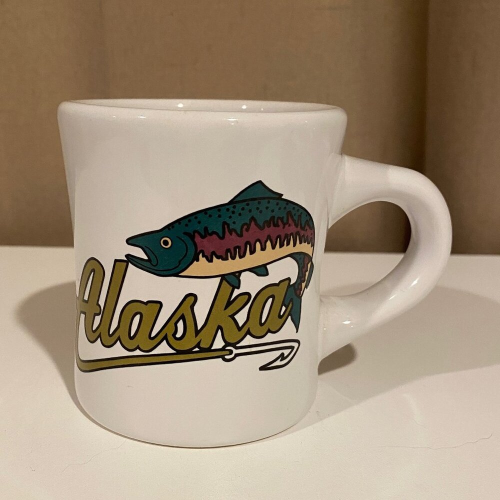 Vintage Alaska Coffee Mug 4"x6" Fishing Souvenir –‎ Classic Collectible